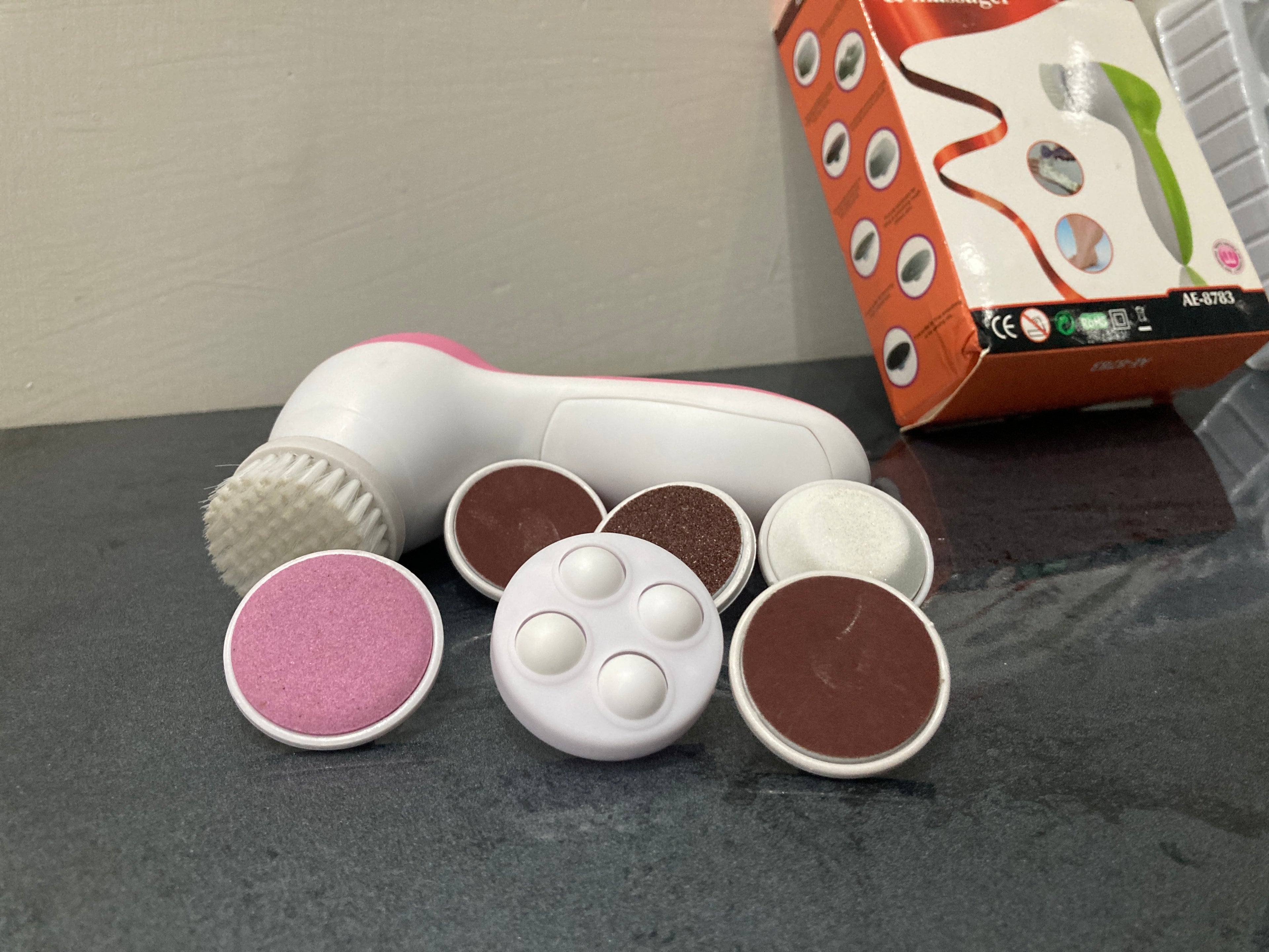 (5 in 1)FACE MASSAGER –KEMEI AE-8782